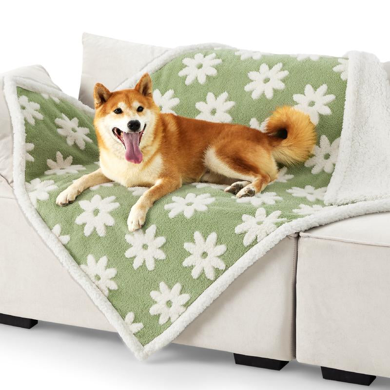Lesure Waterproof Calming Pet Blanket -Ultra-Soft and Warm with a Waterproof Layer, for Indoors and Outdoors,Tailor-Made for Dogs, Cats, and Kittens